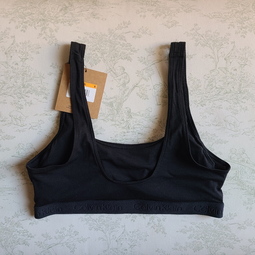 Calvin Klein Small - Picture 6 of 6